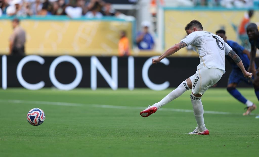 王钰栋一续约，好多国足球迷如丧考妣，大骂浙江队没有格局，真是醉了！11亮18回复